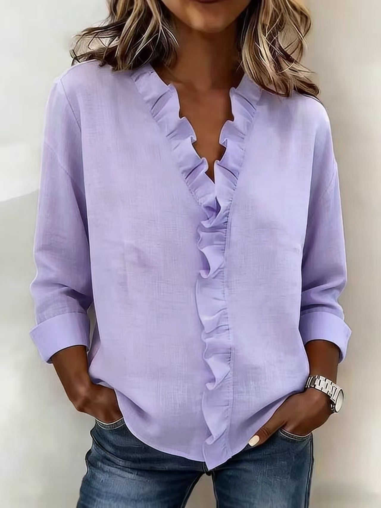 Gioia | V-neck blouse with ruffle detail - Purple