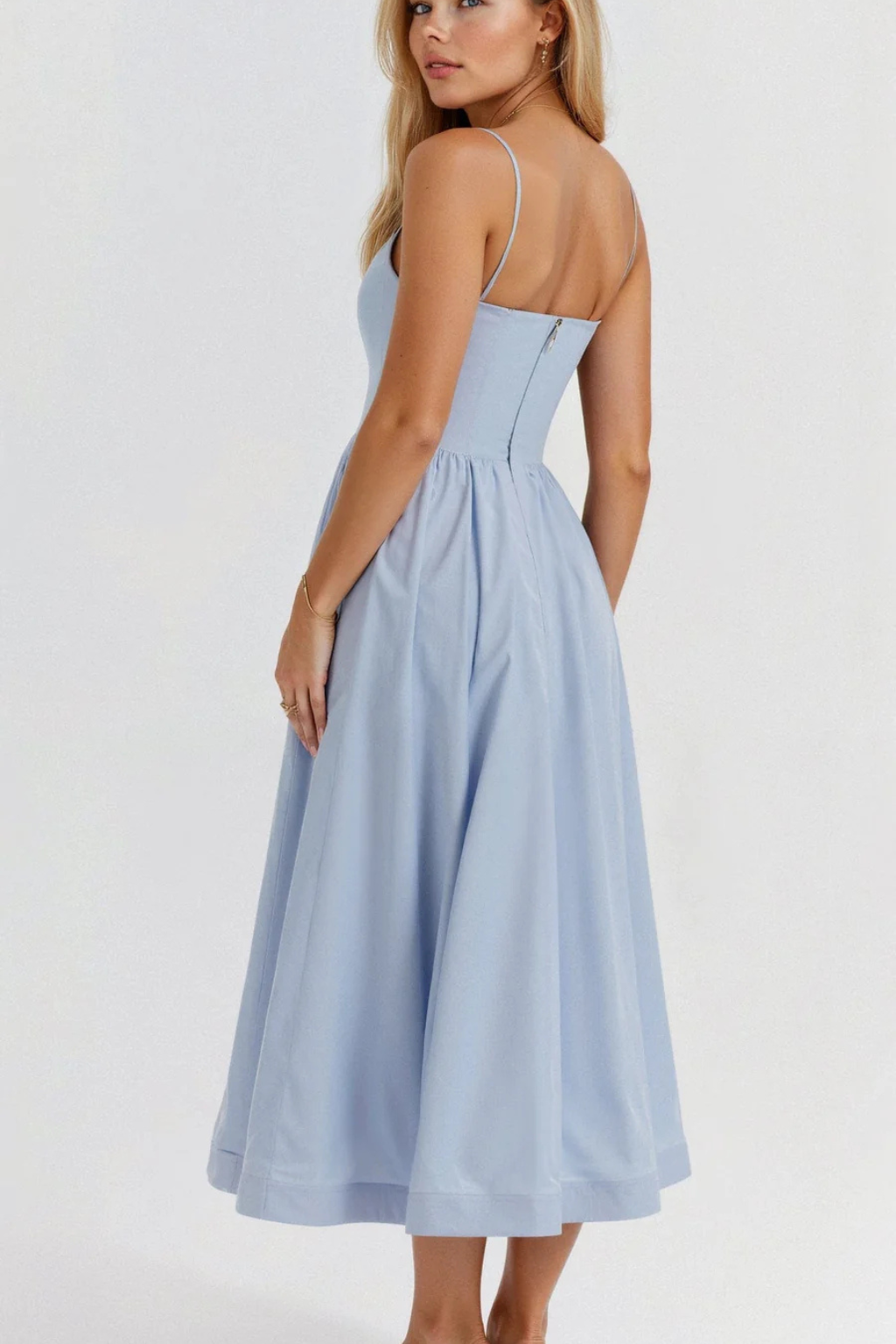 Belisse — hem detail