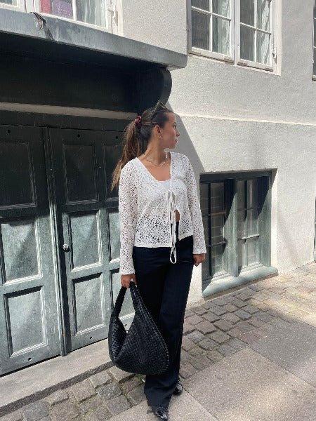 Liva | Half-moon shoulder bag