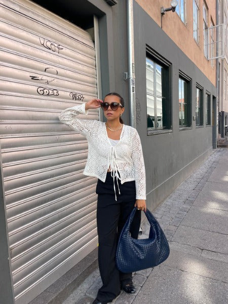 Liva | Half-moon shoulder bag