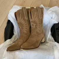 Jailyn | Vintage Embroidered Boots