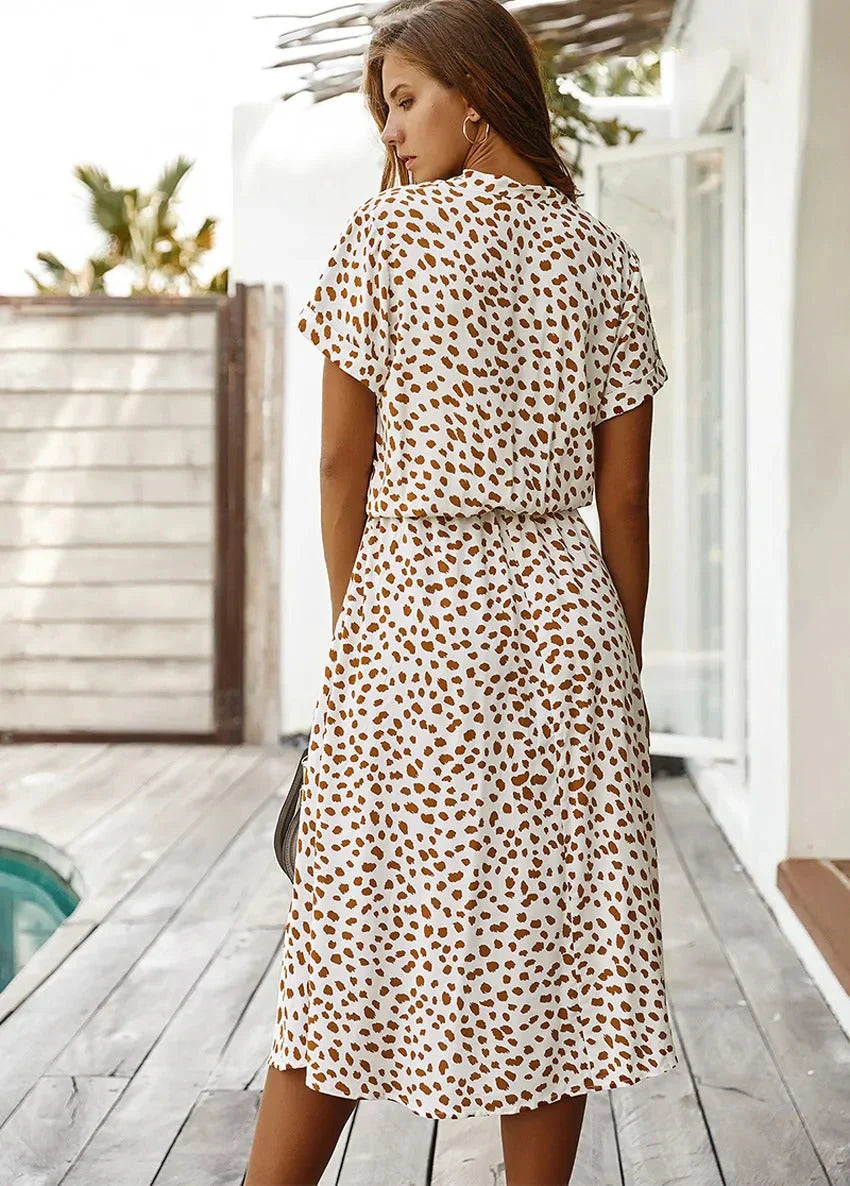 Corvelle white-brown dress detail