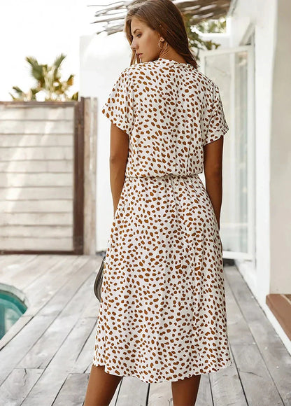 Corvelle white-brown dress detail