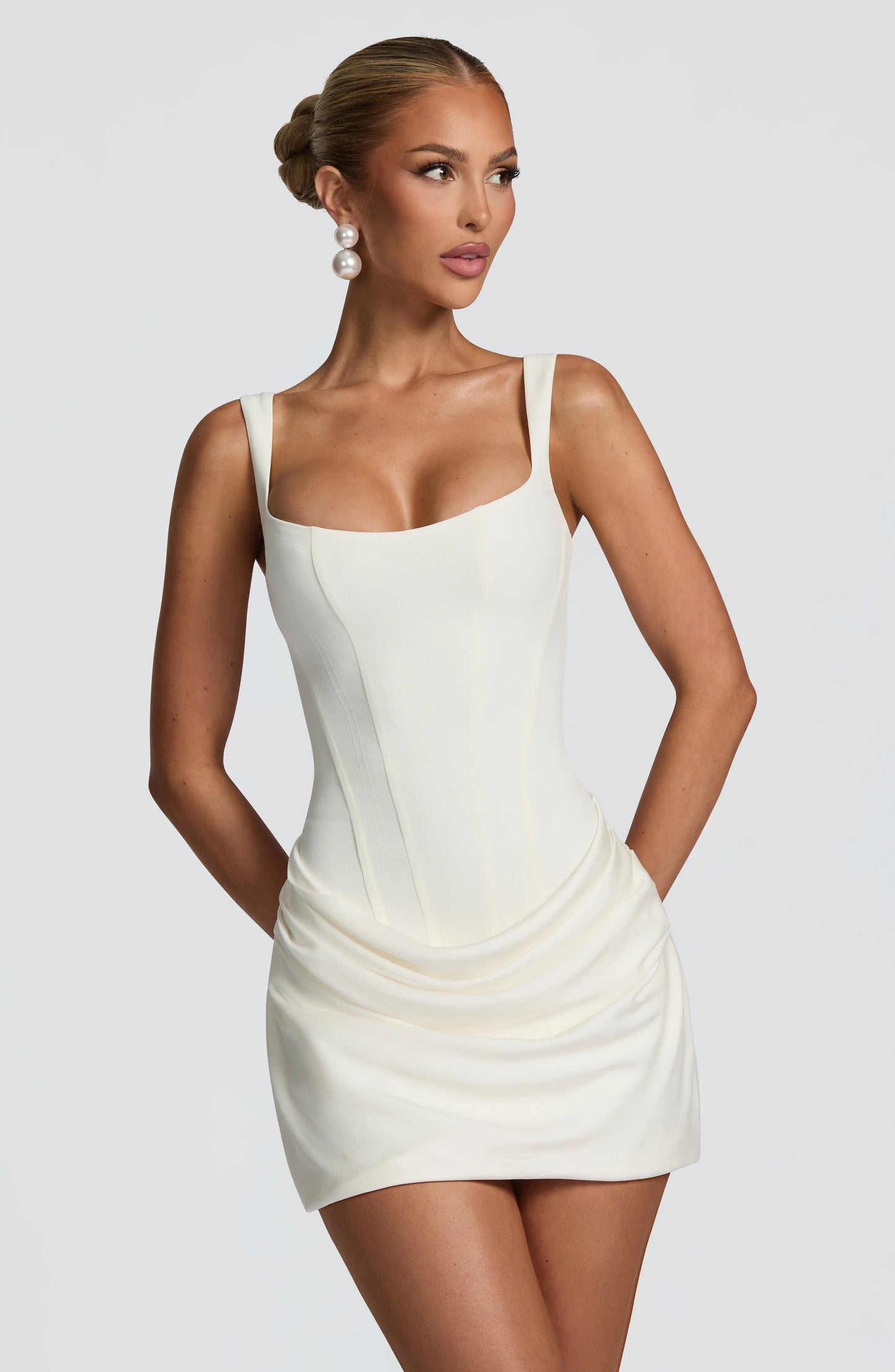 Julls | Elegant Fitted Mini Dress For Evening Styling
