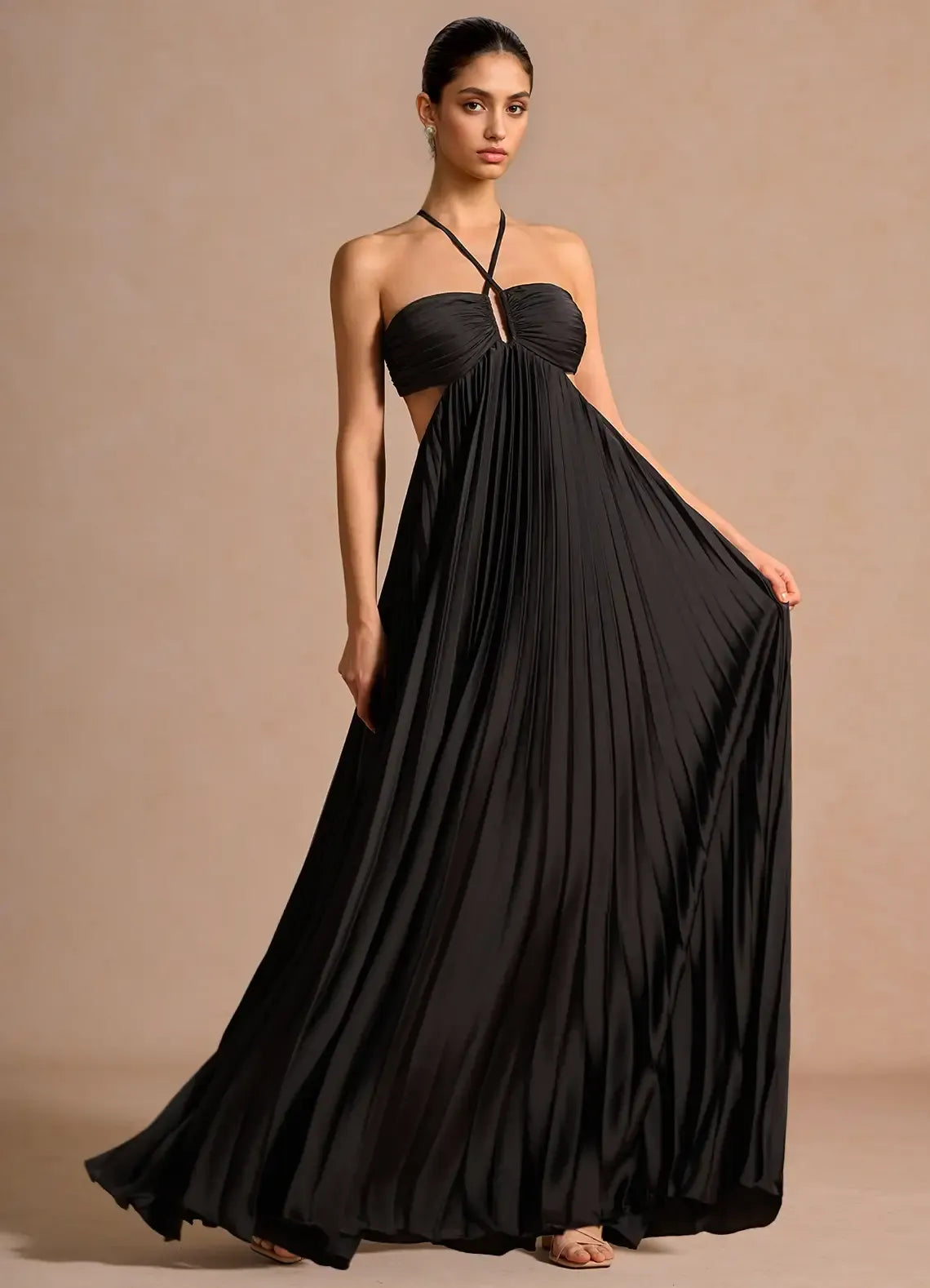 Maur | Elegant Halter Maxi Dress For Spring And Summer Occasions