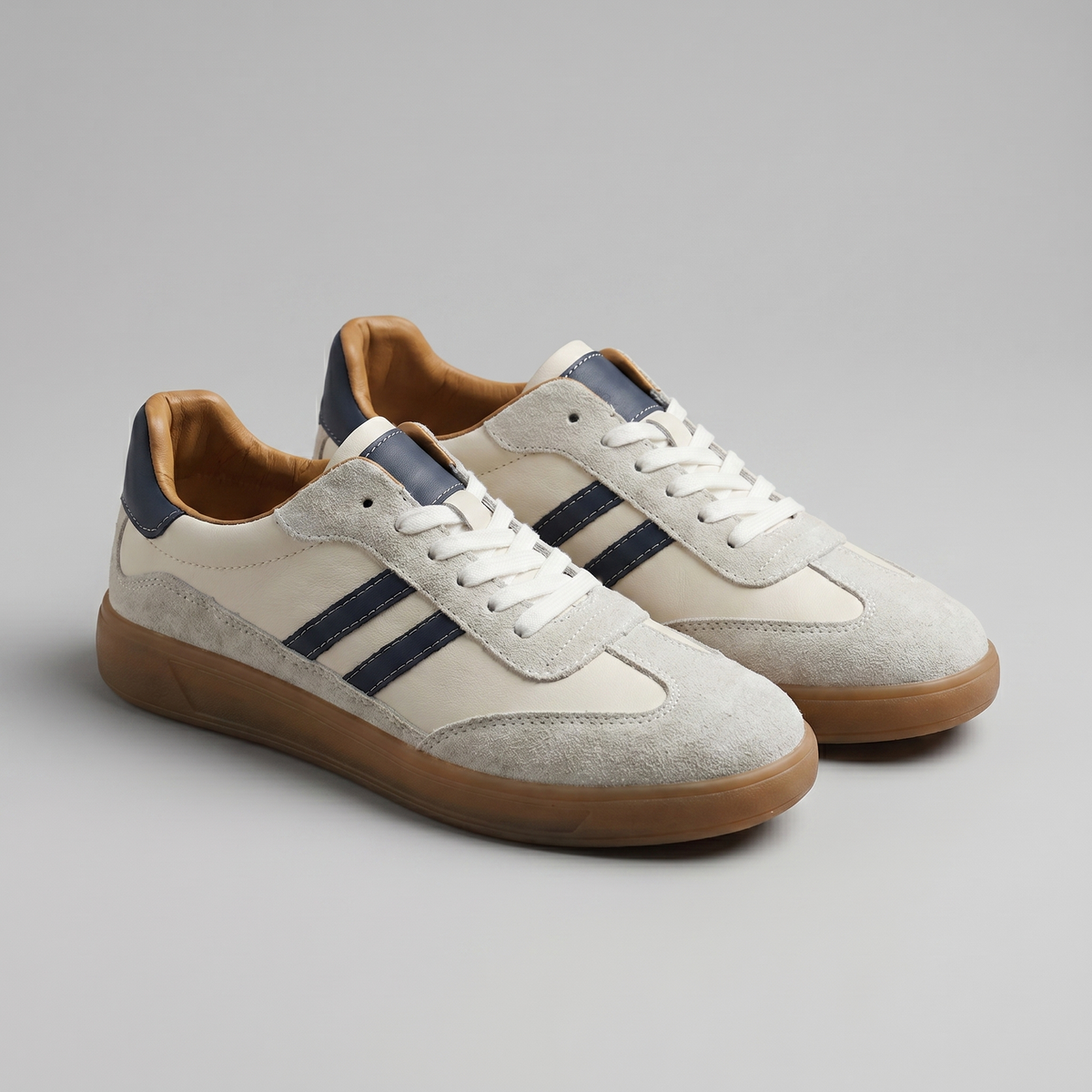 Men's Classic Retro Trainers, Lace-Up Sneakers - view 3