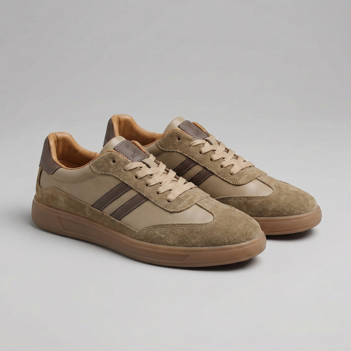 Men's Classic Retro Trainers, Lace-Up Sneakers - view 8