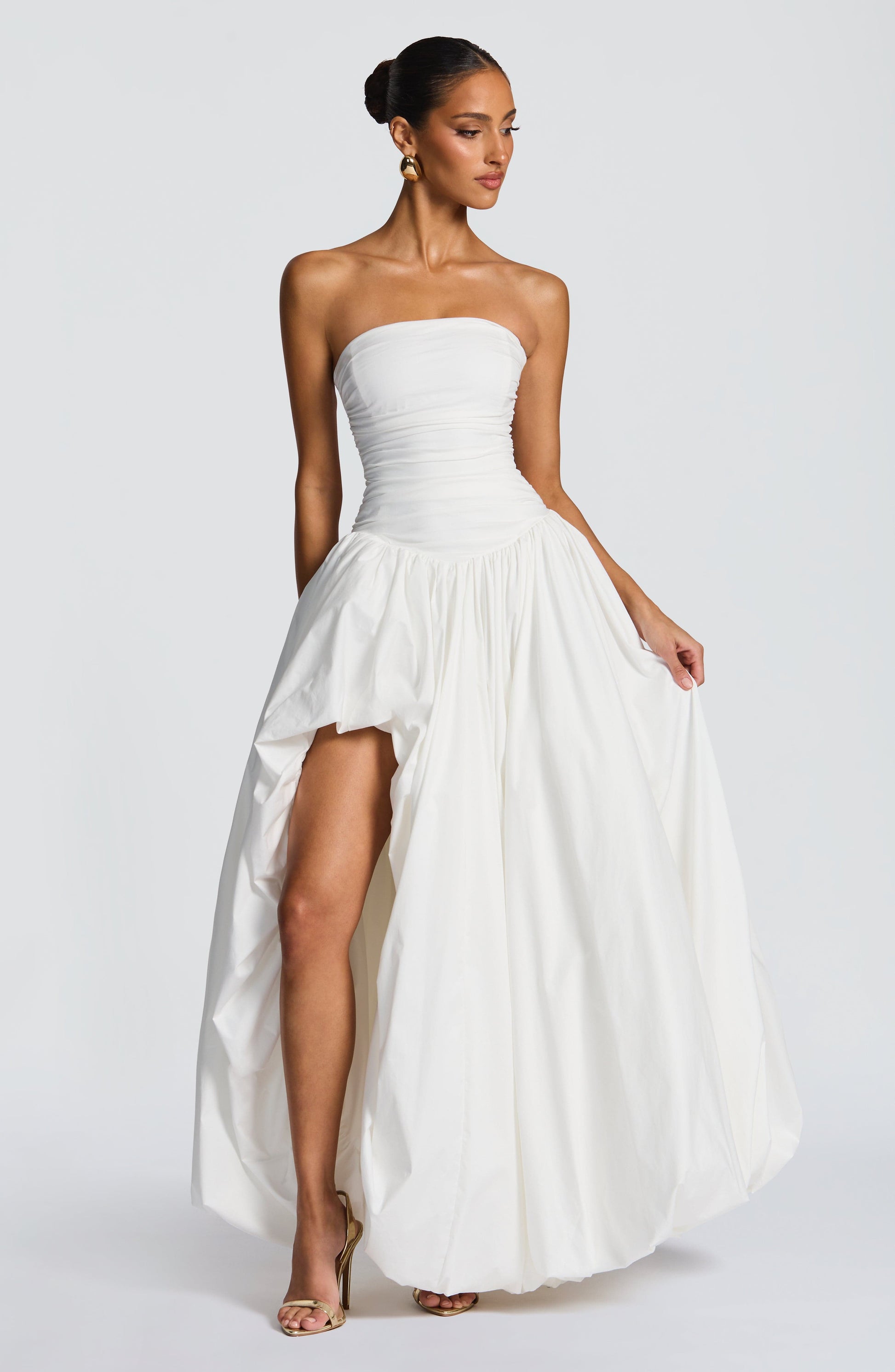 Tolvane white puffball dress