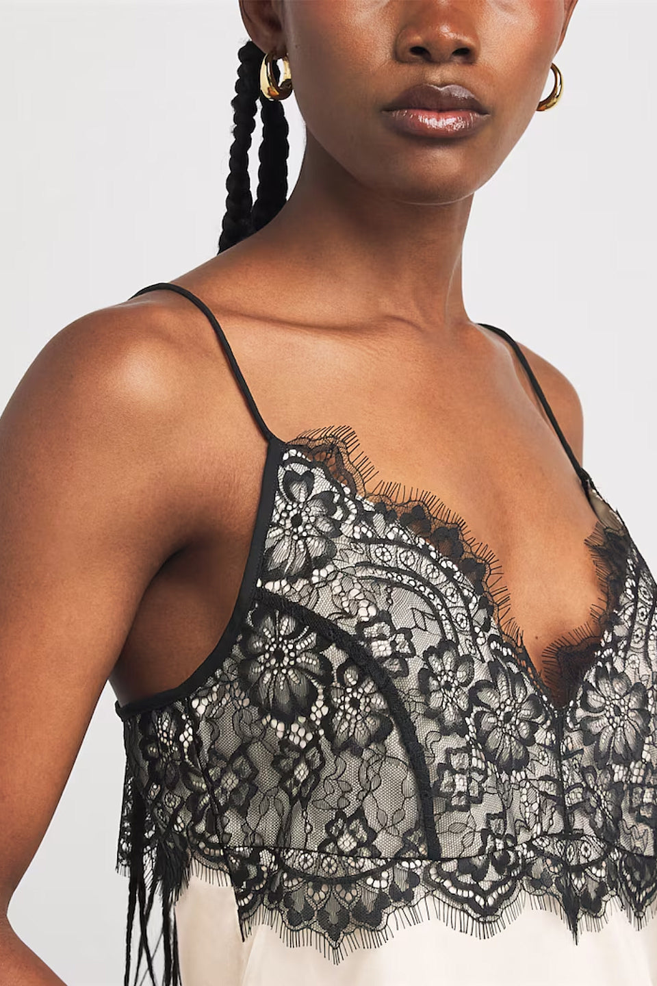 Saventa — crop top view 2